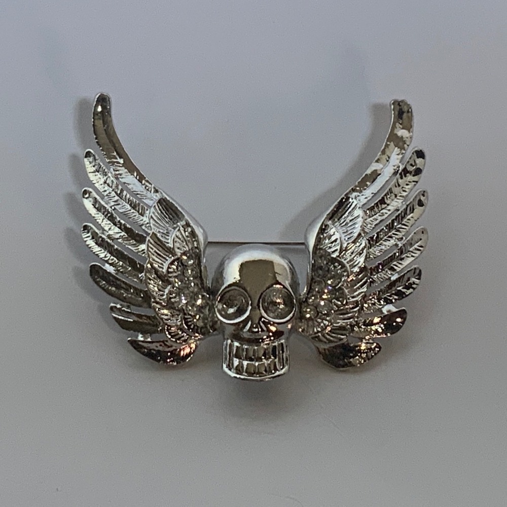 Silver Gothic Winged Skull Brooch Pin Rhinestone Biker Punk Jewelry